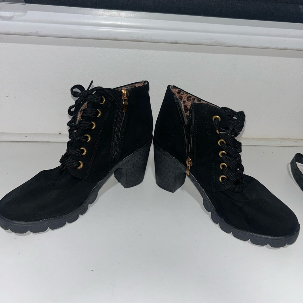 Stylish Black Women's Boots